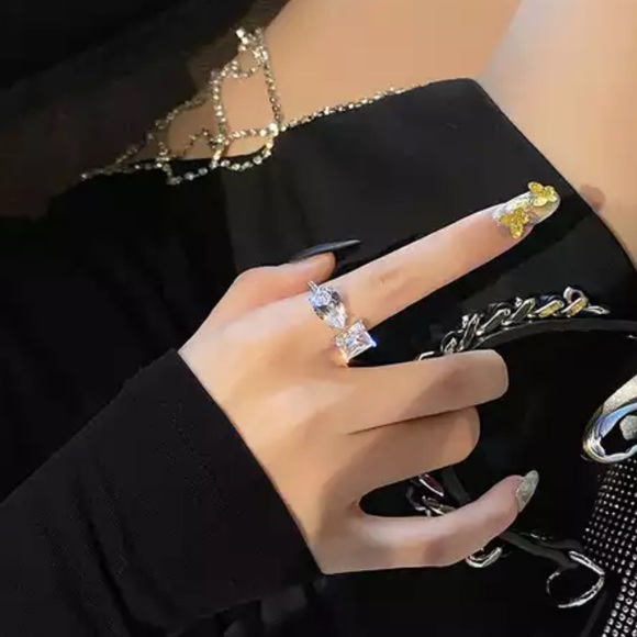 Silver ring - Picture 5 of 11